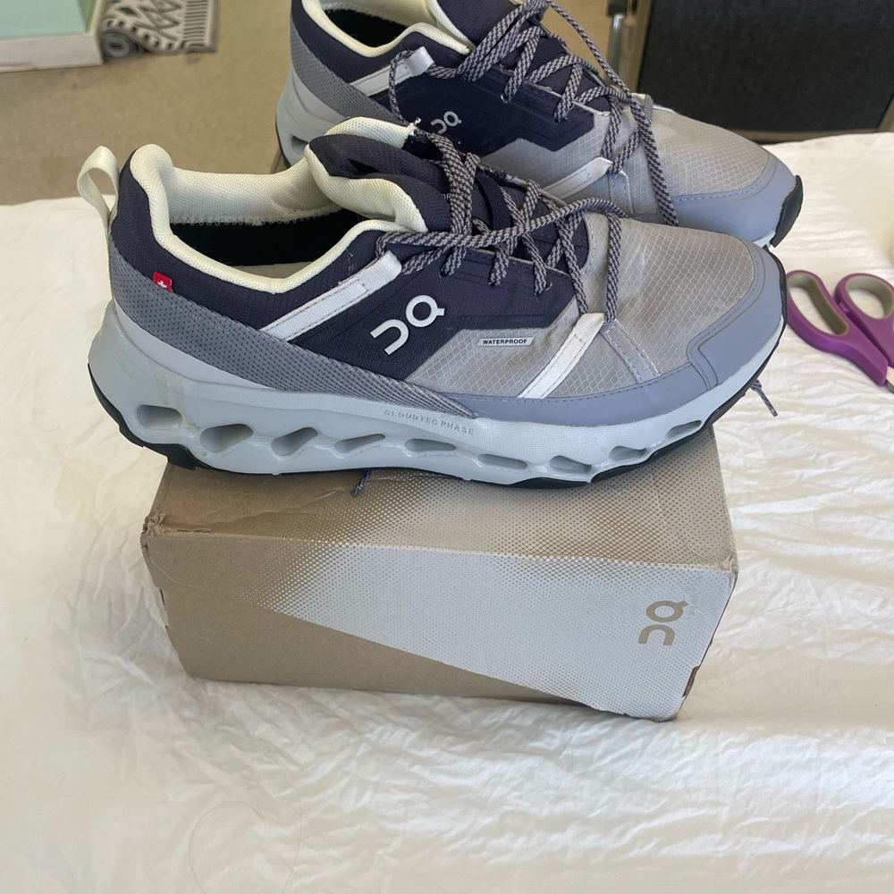 On Running Cream and Navy Sneakers waterproof